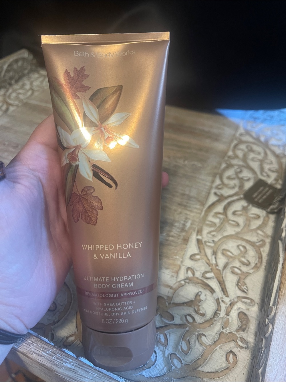 Bath & Body Works Whipped Honey & Vanilla Body Cream - gold